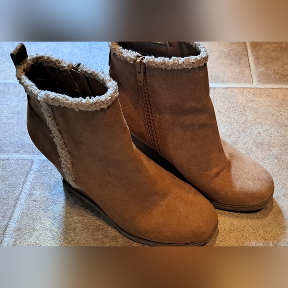 Women’s Wonderly “Joni” Wedge Bootie/Boot Sz 7 Southwestern Boho Boot Heals - Picture 4 of 7